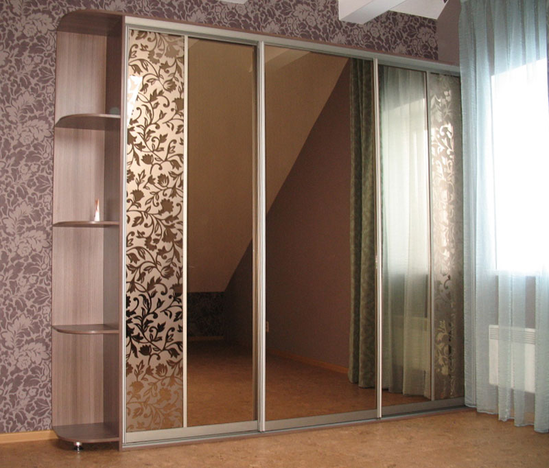 Шкаф-купе на заказ в спальню, пескоструйная обработка зеркал "Бронза"